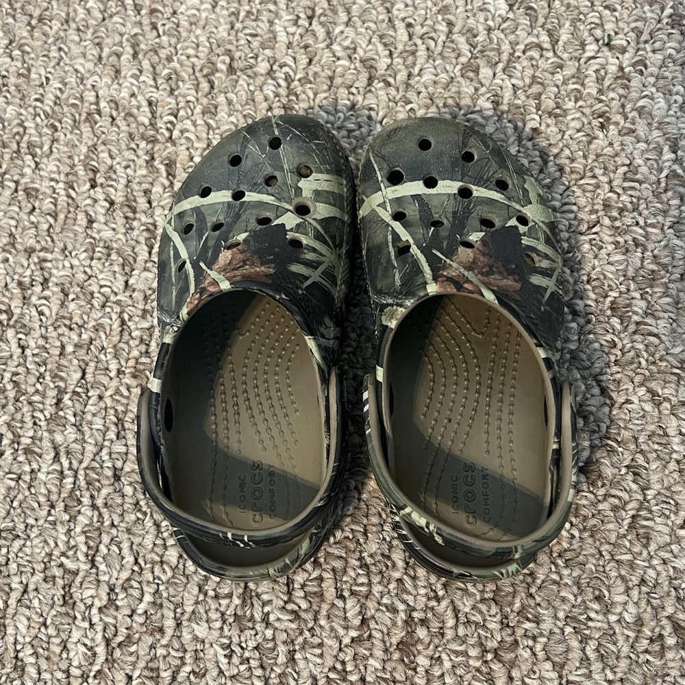 10C kids camo crocs
